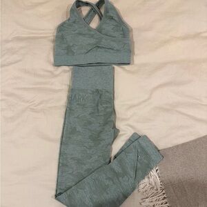 GYMSHARK Green Camouflage Sports Bra and Leggings Set